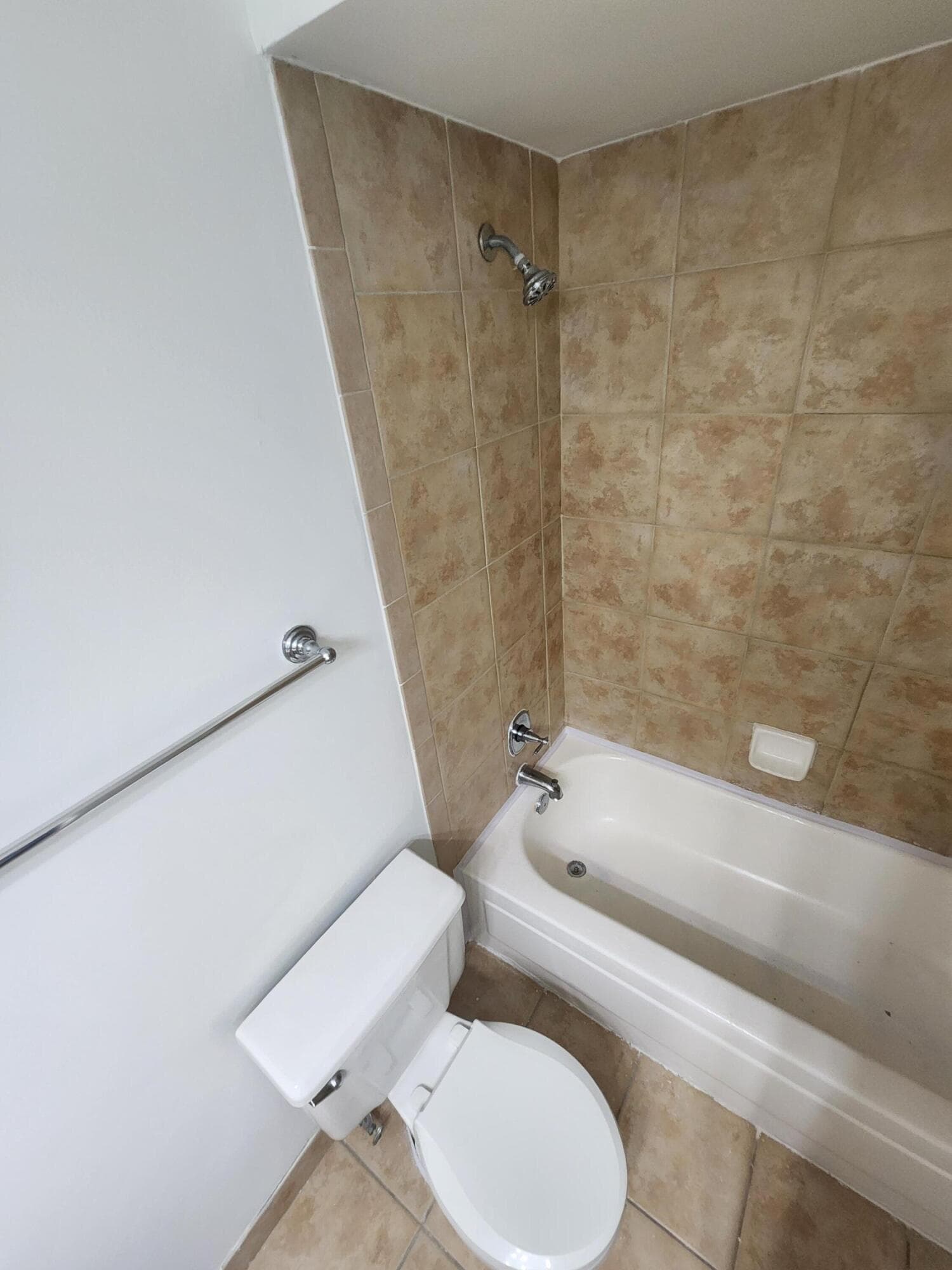 1020 Crystal Way L, Delray Beach, FL 33444 — photo 12 of 19