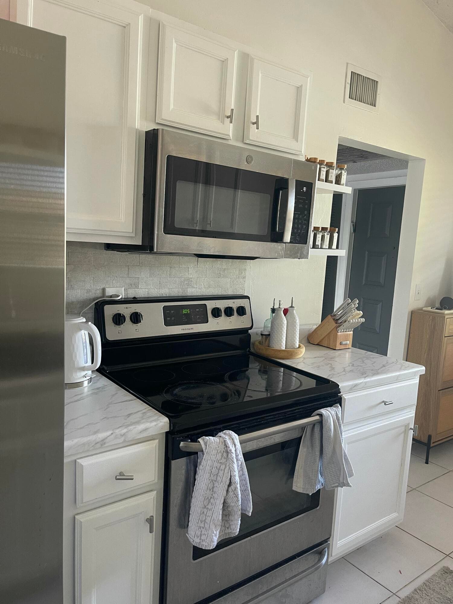 9878 Nob Hill Court 9878, Sunrise, FL 33351 — photo 4 of 19