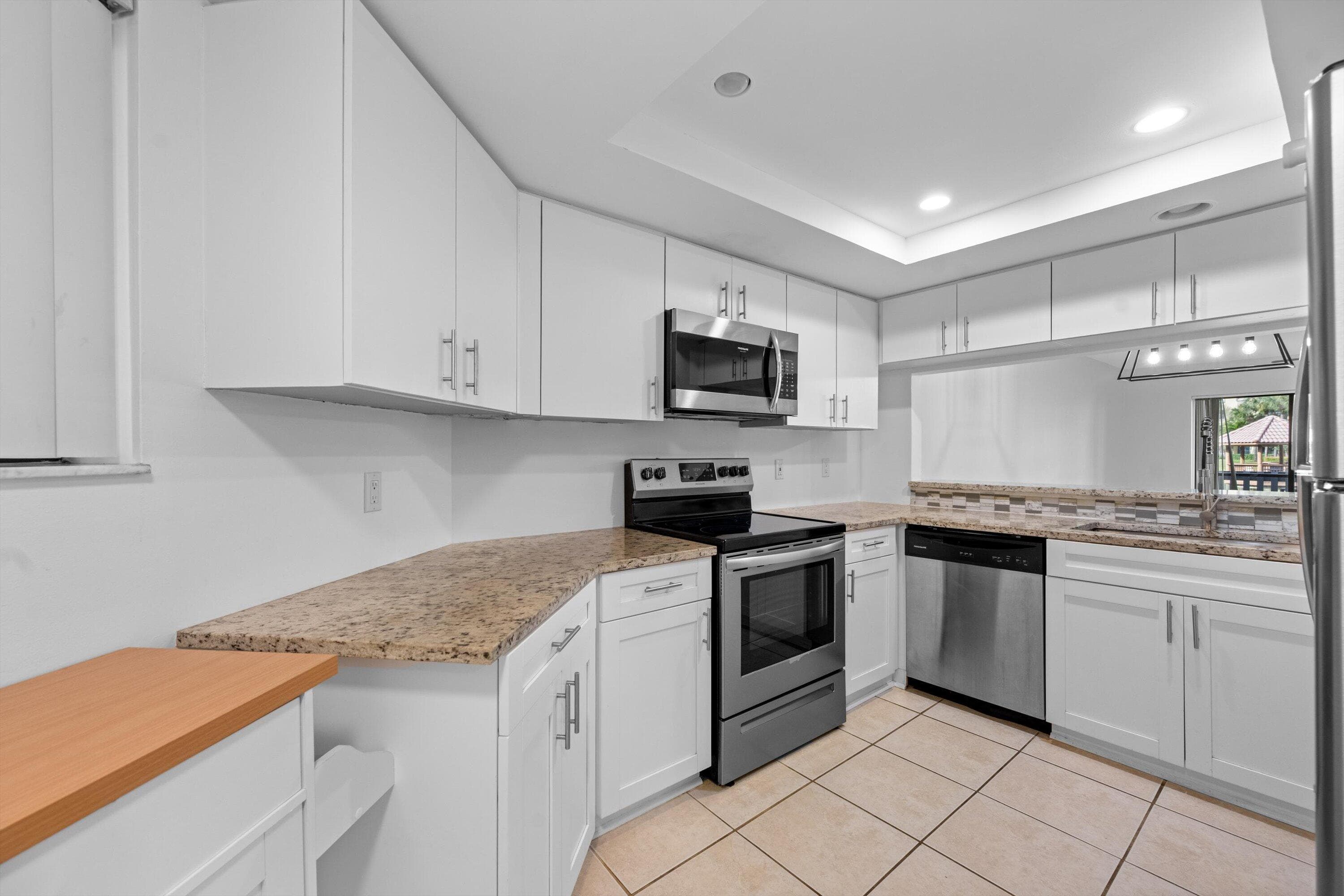 600 Uno Lago Drive 104, Juno Beach, FL 33408 — photo 2 of 48