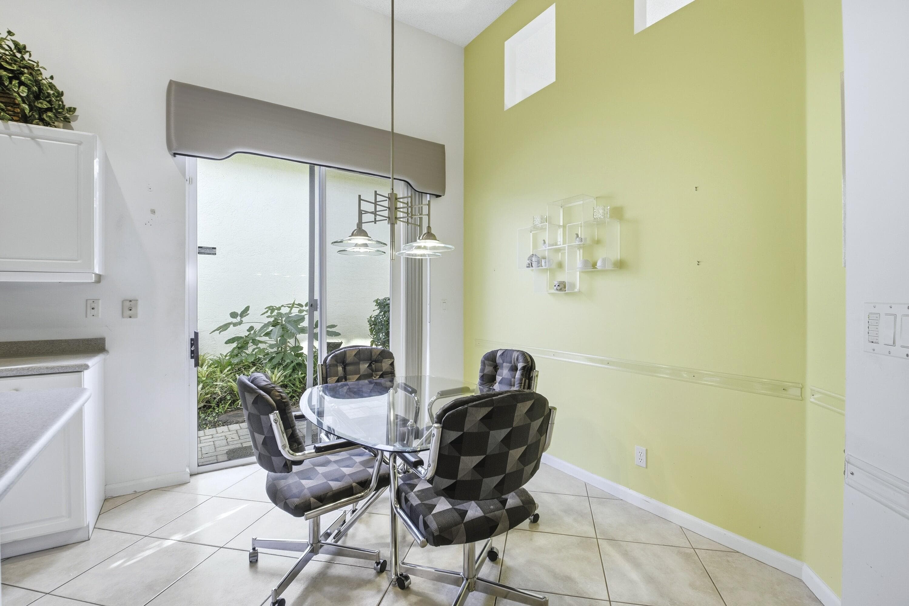 7737 Rockford Road, Boynton Beach, FL 33472 — photo 4 of 29