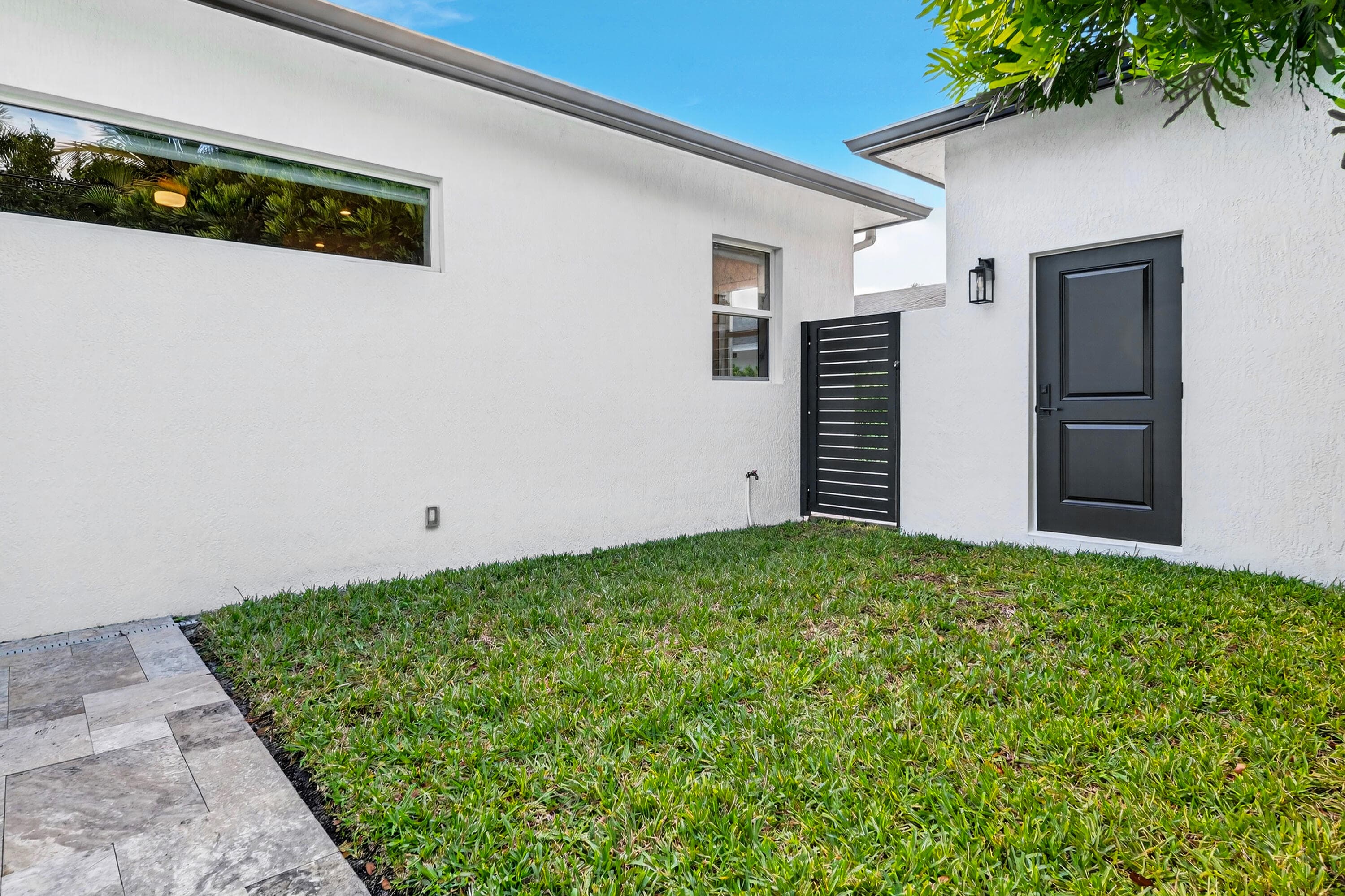 301 Pilgrim Road, West Palm Beach, FL 33405 — photo 56 of 64