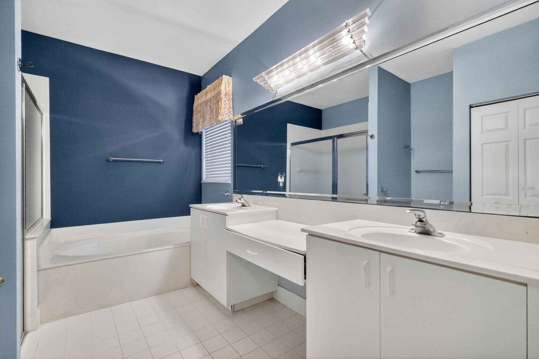 10564 Royal Caribbean Circle, Boynton Beach, FL 33437 — photo 24 of 37