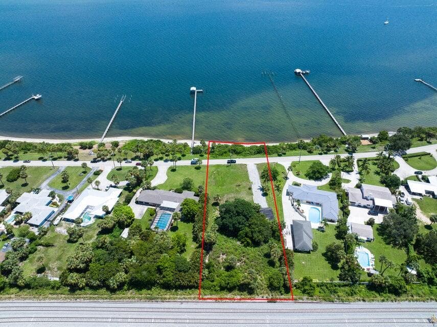 1811 S Indian River Drive, Fort Pierce, FL 34950 — photo 8 of 28