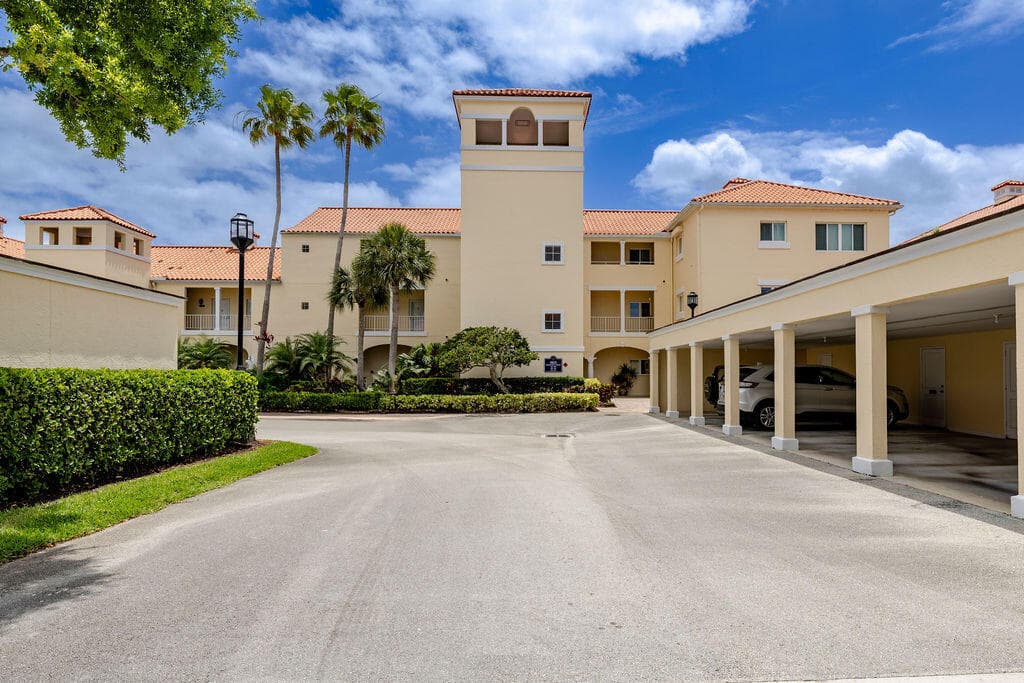 5520 E Harbor Village Drive 101, Vero Beach, FL 32967 — photo 39 of 54