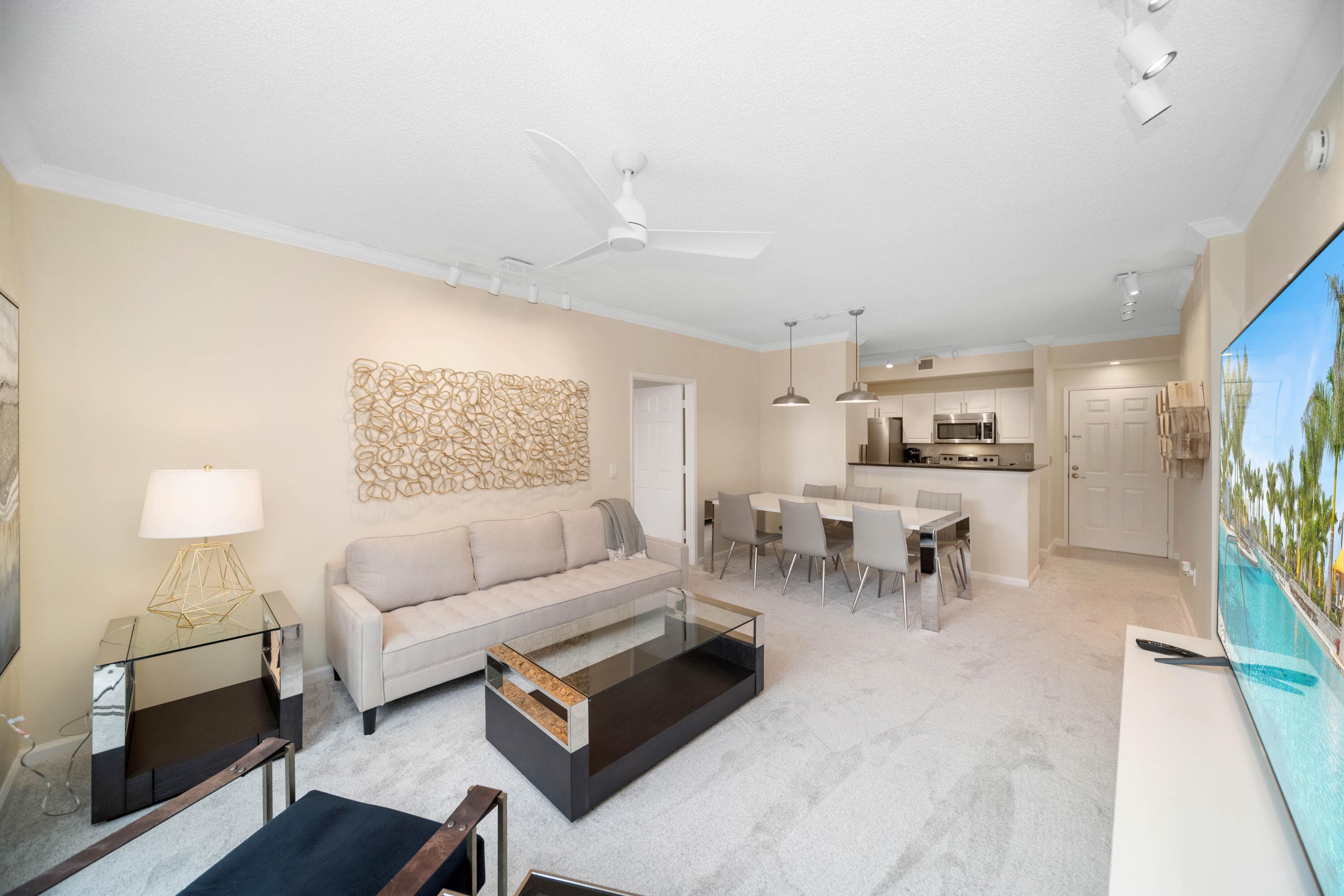 720 S Sapodilla Avenue 301, West Palm Beach, FL 33401 — photo 2 of 24