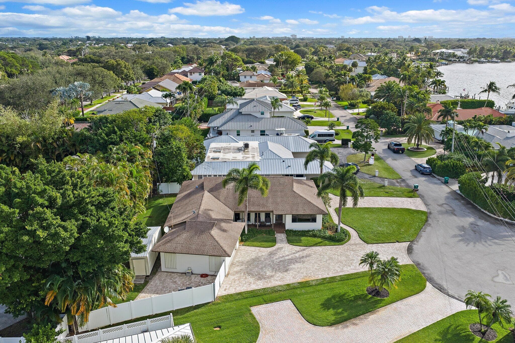 348 River Drive, Tequesta, FL 33469 — photo 31 of 38