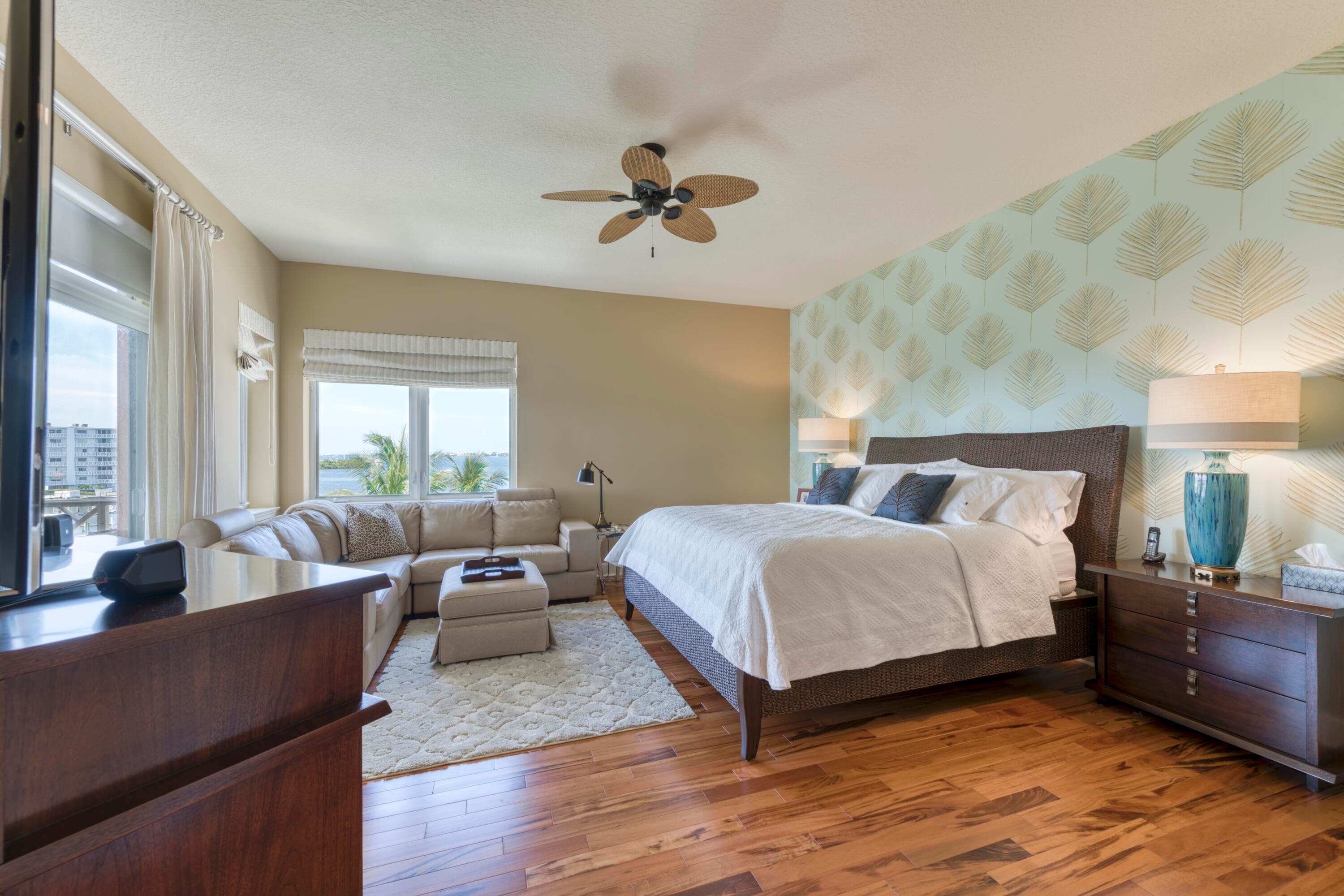 309 E Ocean Avenue 306, Lantana, FL 33462 — photo 8 of 19