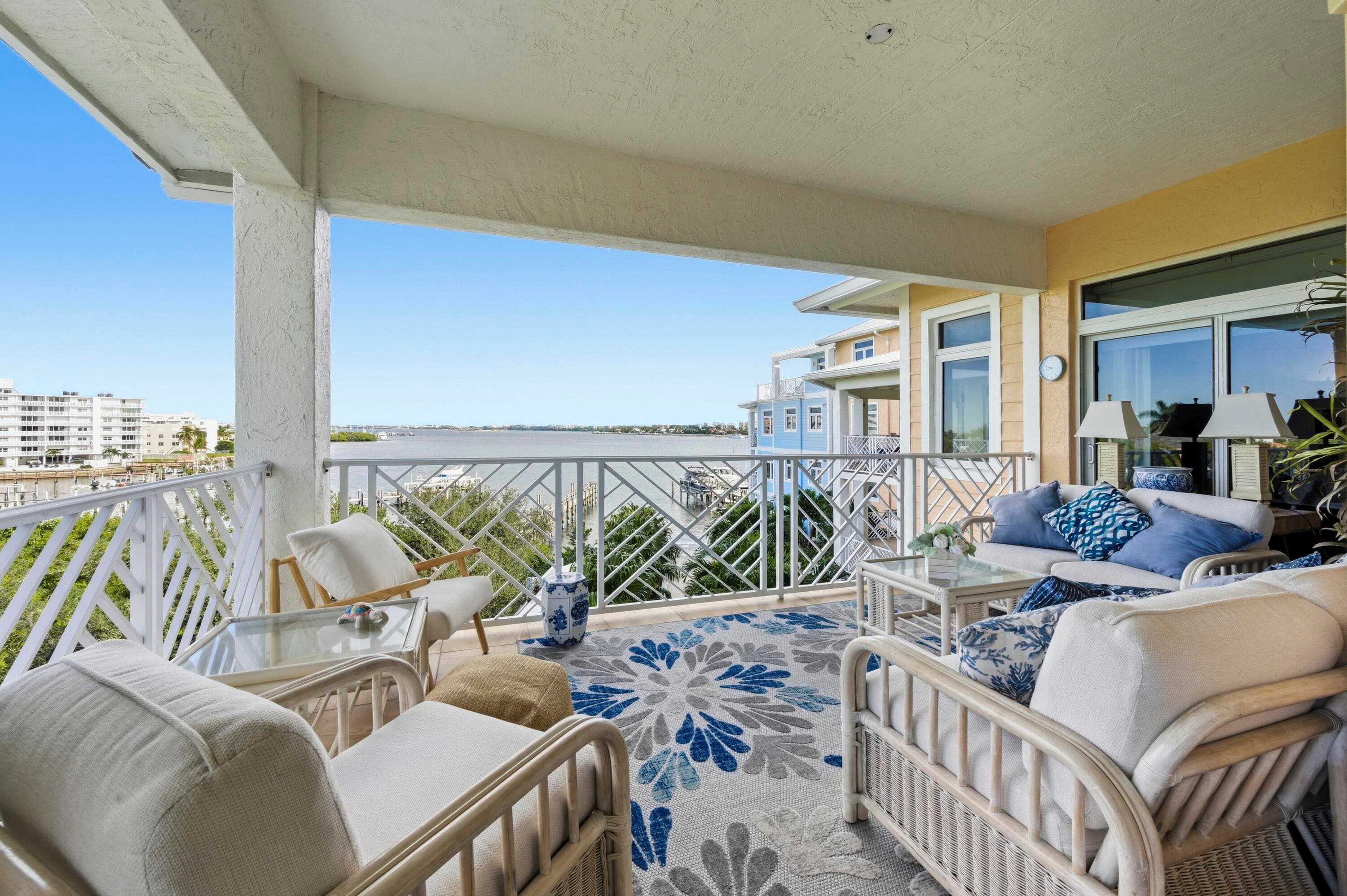 309 E Ocean Avenue 306, Lantana, FL 33462 — photo 1 of 19