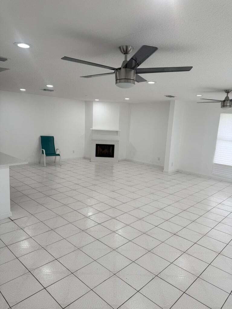 1334 N Mangonia Drive Drive, West Palm Beach, FL 33401 — photo 3 of 32