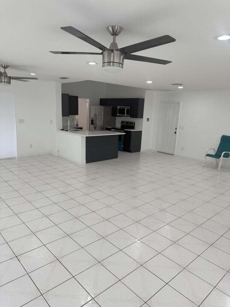 1334 N Mangonia Drive Drive, West Palm Beach, FL 33401 — photo 5 of 32
