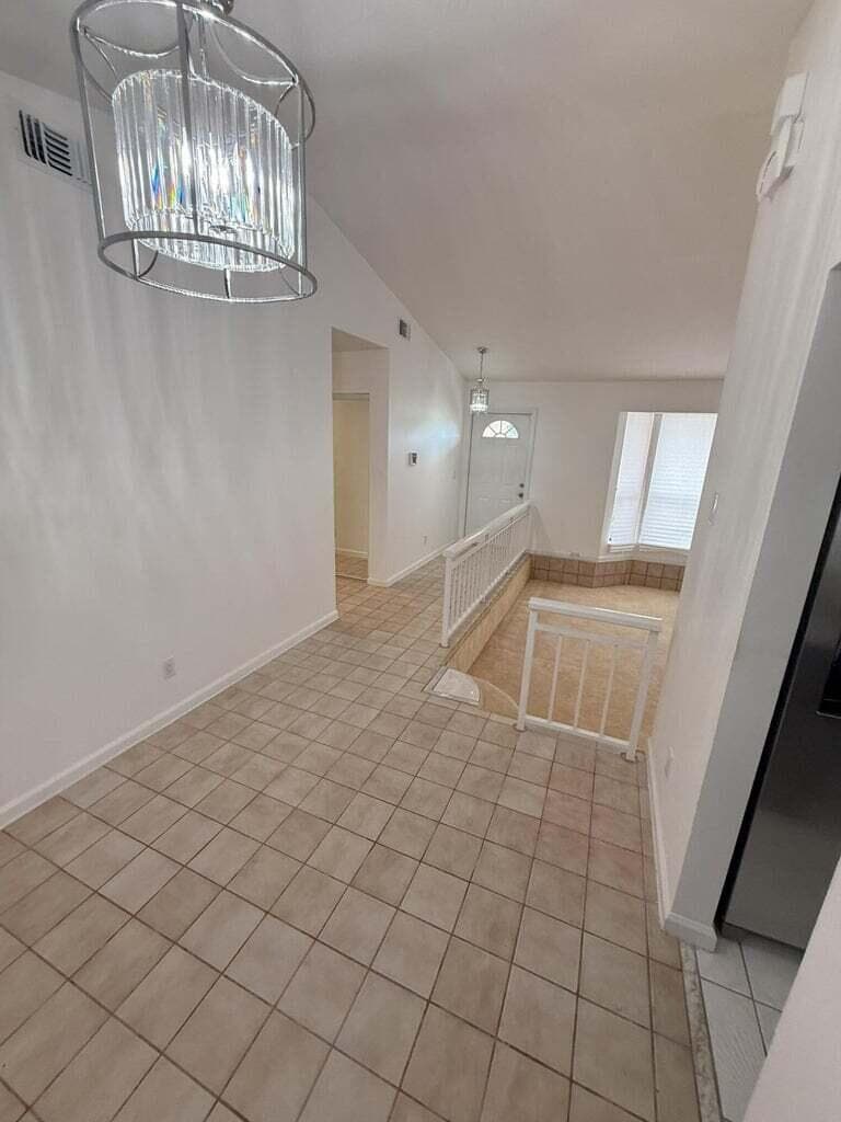 1334 N Mangonia Drive Drive, West Palm Beach, FL 33401 — photo 12 of 32