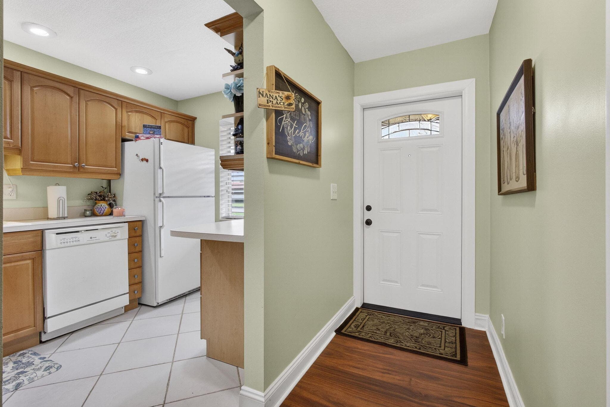 135 Lake Anne Drive, West Palm Beach, FL 33411 — photo 4 of 63