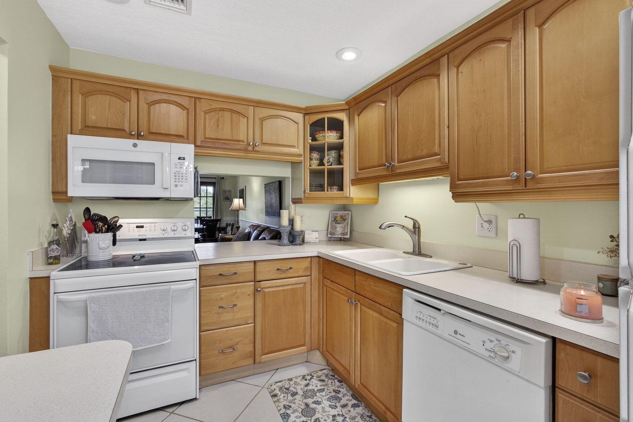 135 Lake Anne Drive, West Palm Beach, FL 33411 — photo 7 of 63