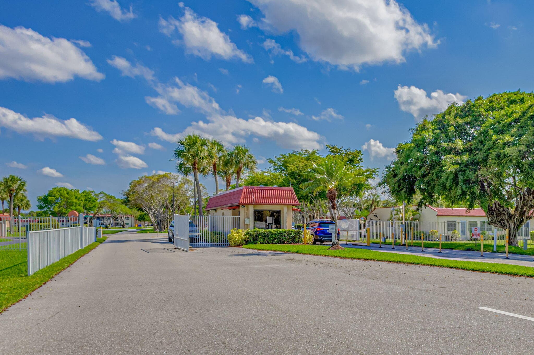 135 Lake Anne Drive, West Palm Beach, FL 33411 — photo 38 of 63