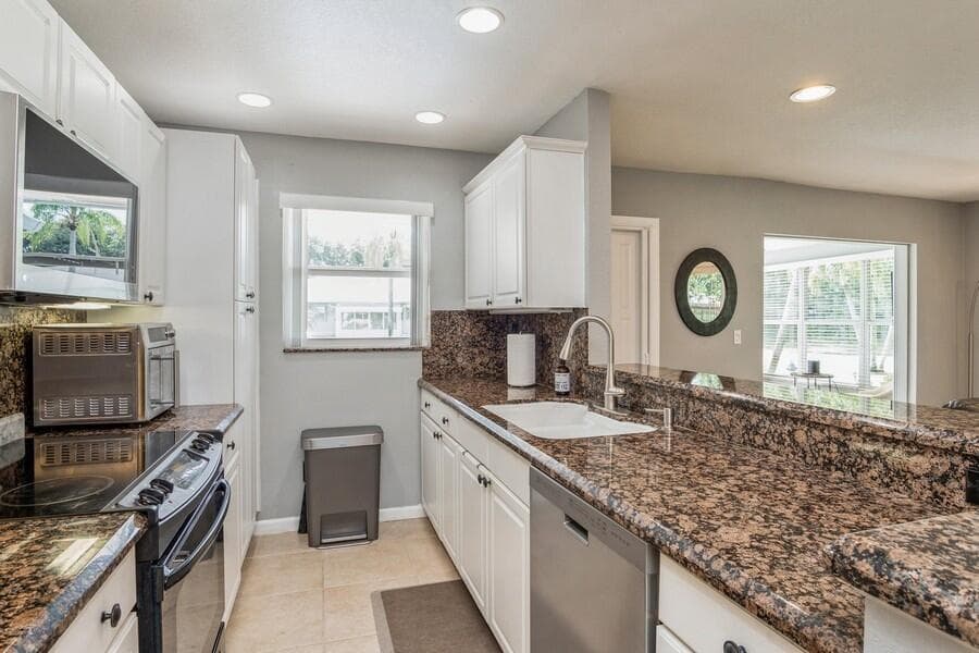 1230 S Drive Way A, Delray Beach, FL 33445 — photo 7 of 26