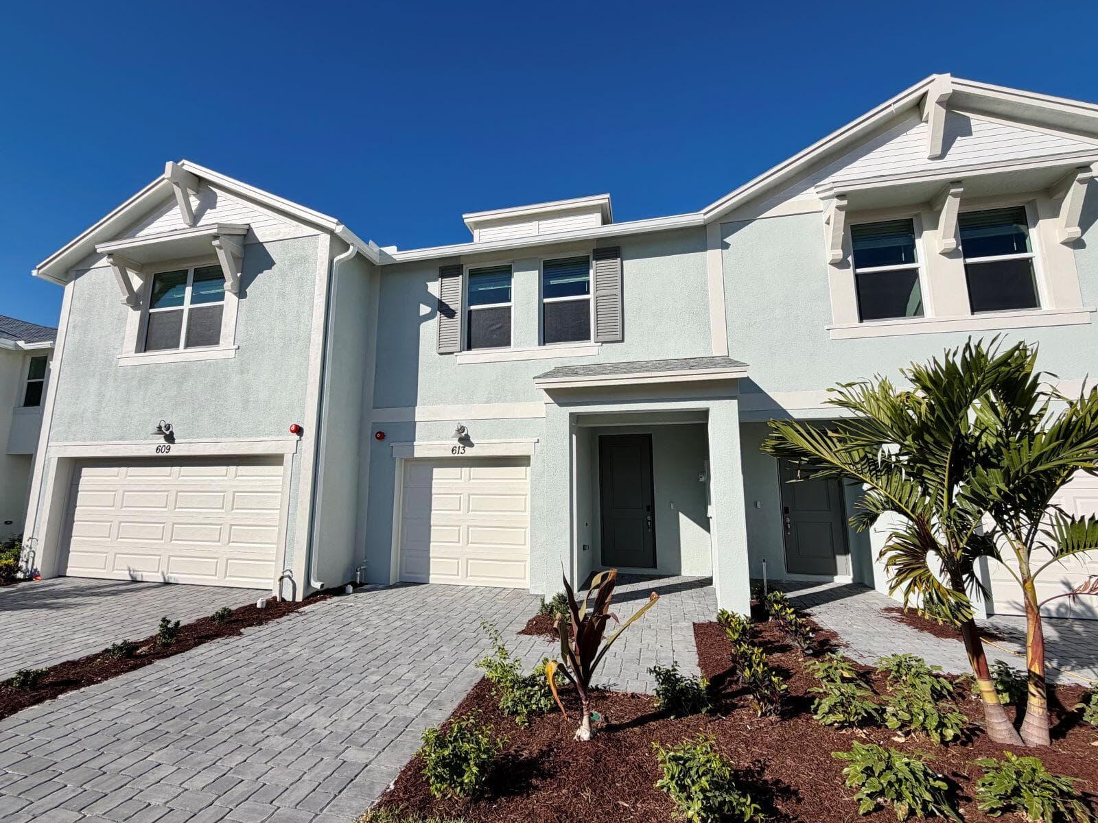 613 Salisbury Circle, Fort Pierce, FL 34982 — photo 2 of 10