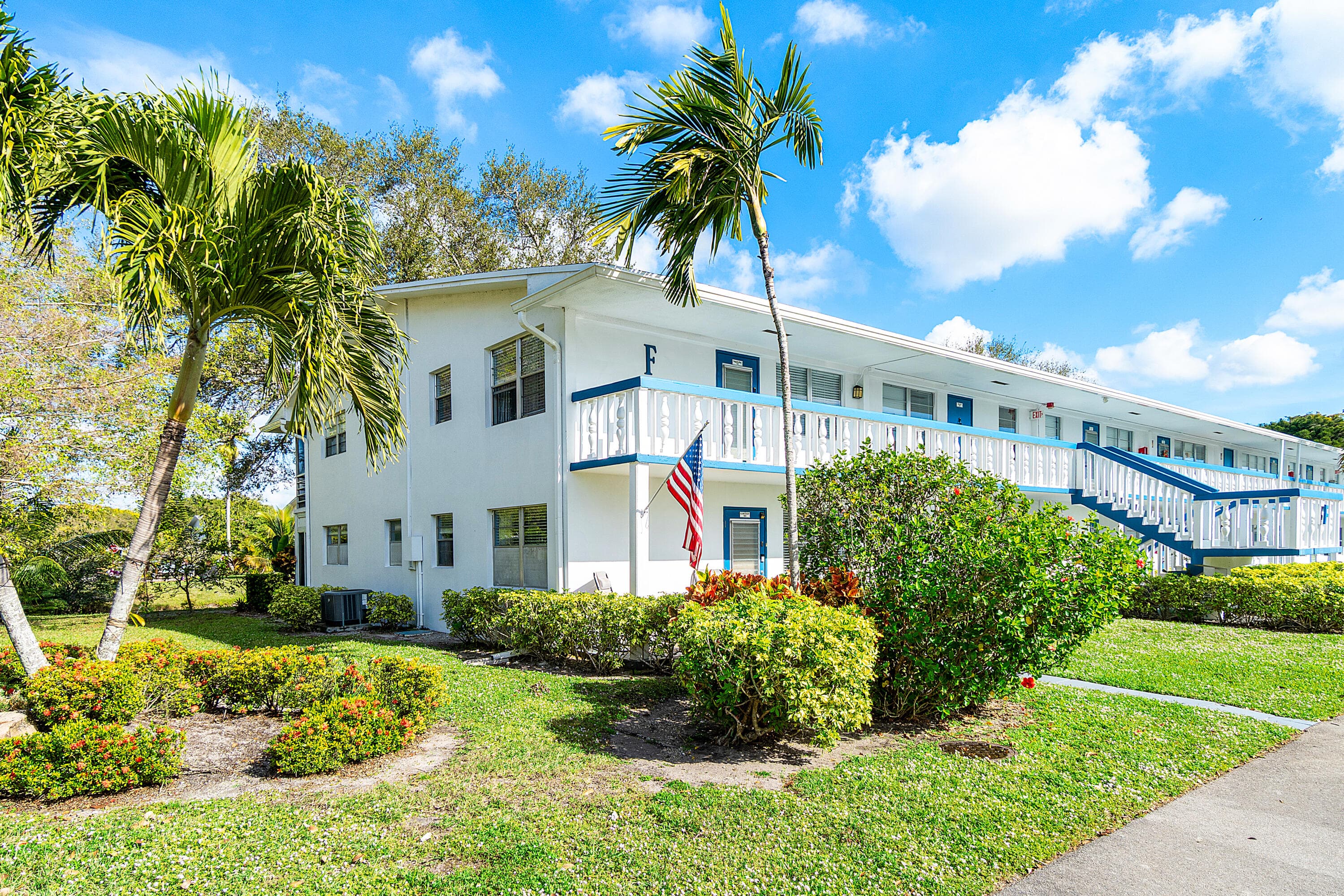 120 Prescott F 120, Deerfield Beach, FL 33442 — photo 1 of 32
