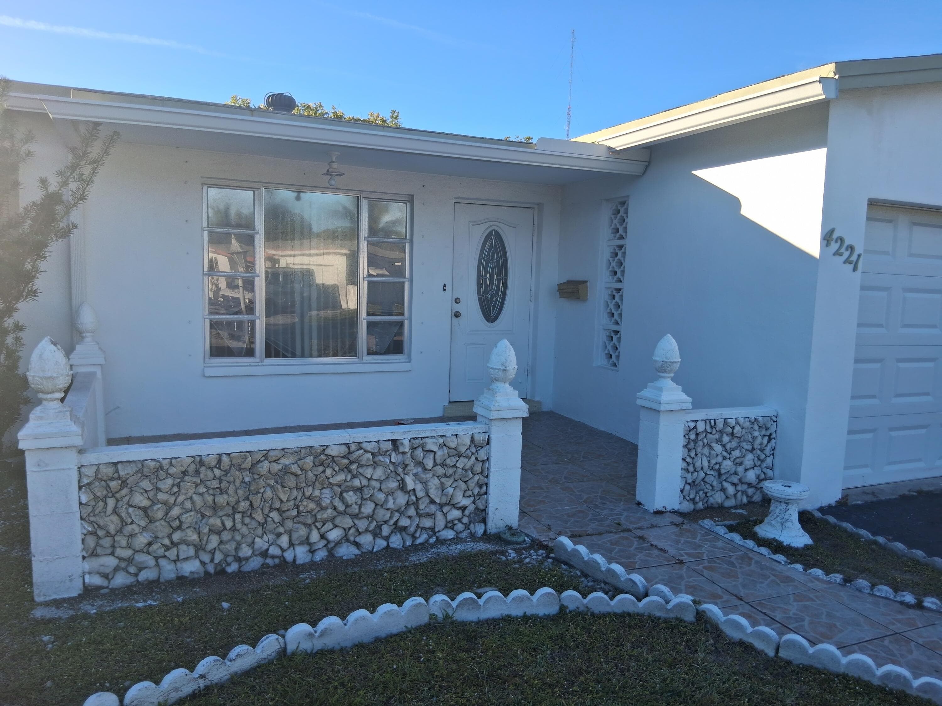 4221 NW 51st Avenue NE, Lauderdale Lakes, FL 33319 — photo 3 of 4