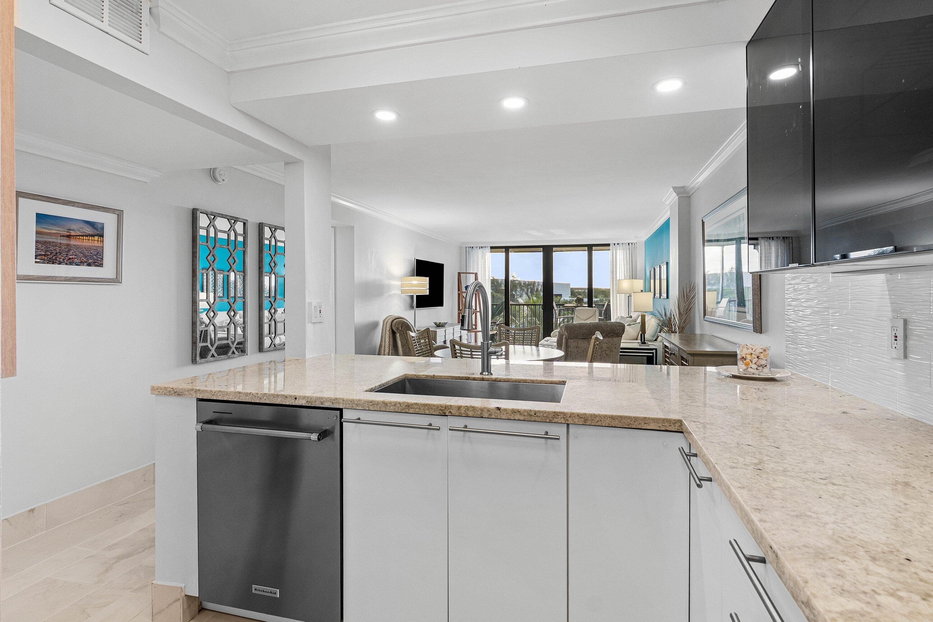 14 Royal Palm Way 501, Boca Raton, FL 33432 — photo 12 of 39