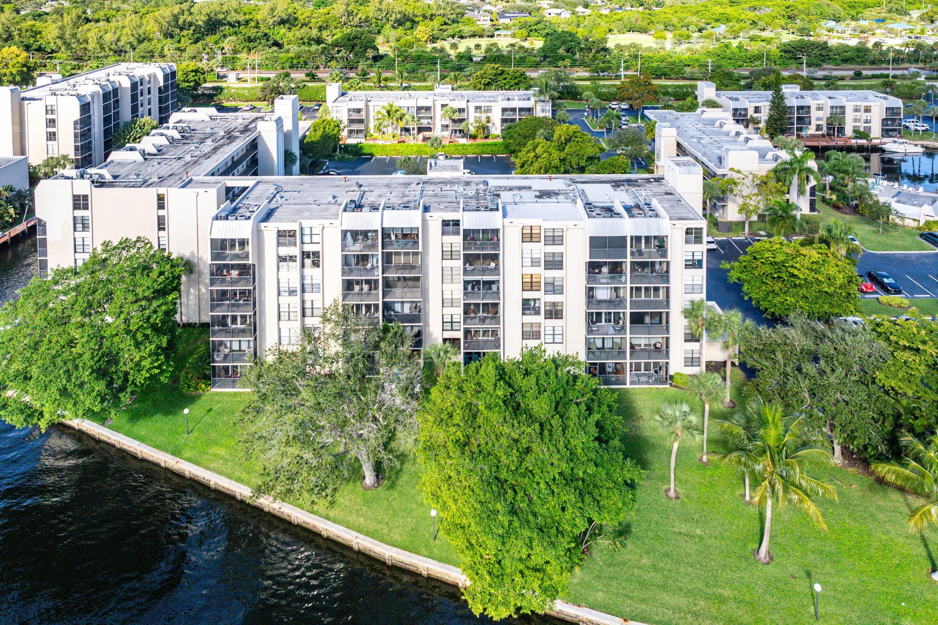 14 Royal Palm Way 501, Boca Raton, FL 33432 — photo 38 of 39