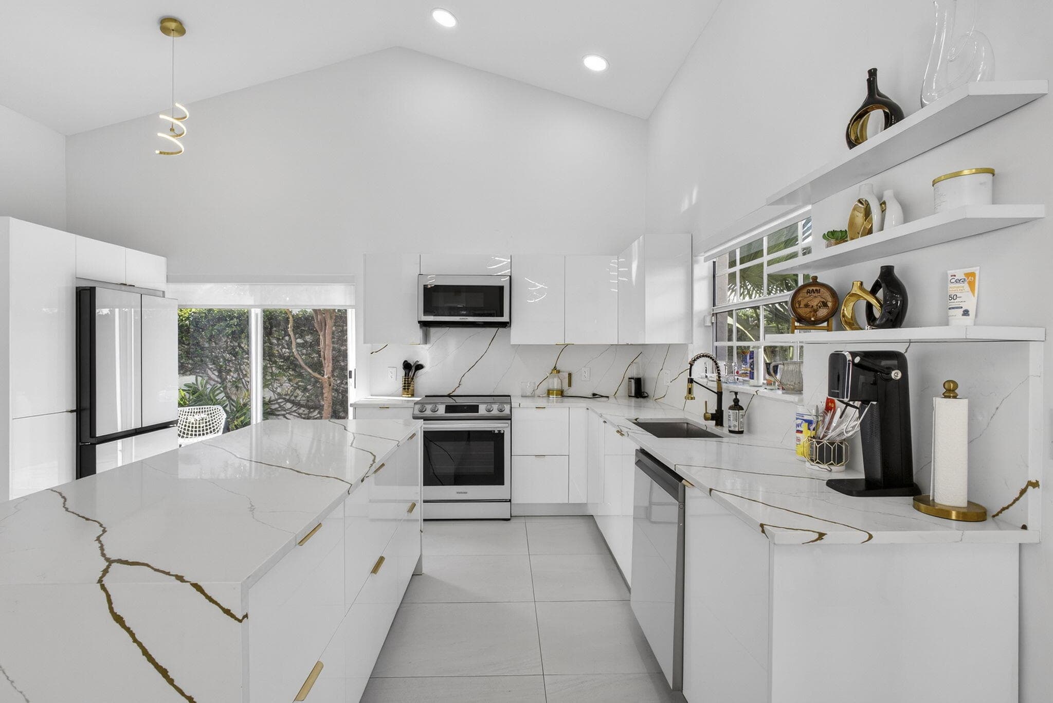 18 Selby Lane, Palm Beach Gardens, FL 33418 — photo 20 of 82