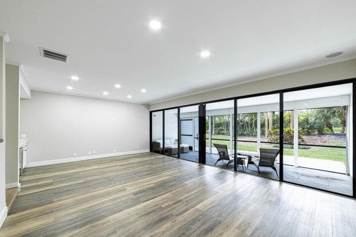 2517 Presidential Way B, West Palm Beach, FL 33401 — photo 2 of 45