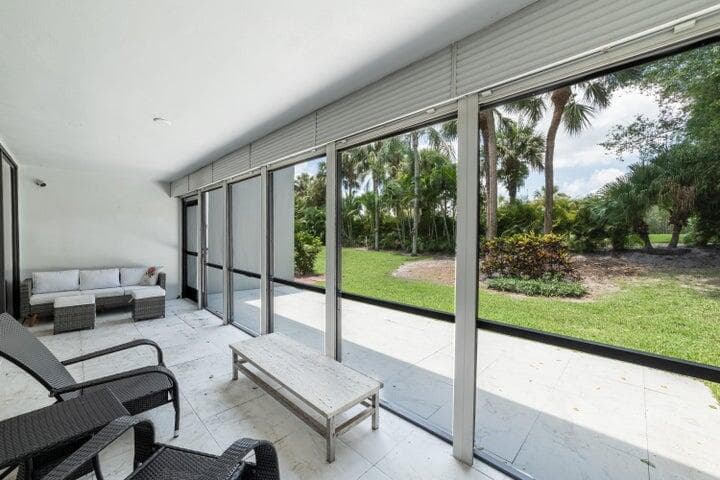 2517 Presidential Way B, West Palm Beach, FL 33401 — photo 8 of 45