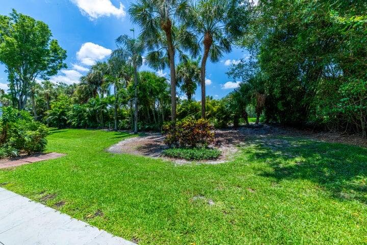 2517 Presidential Way B, West Palm Beach, FL 33401 — photo 10 of 45