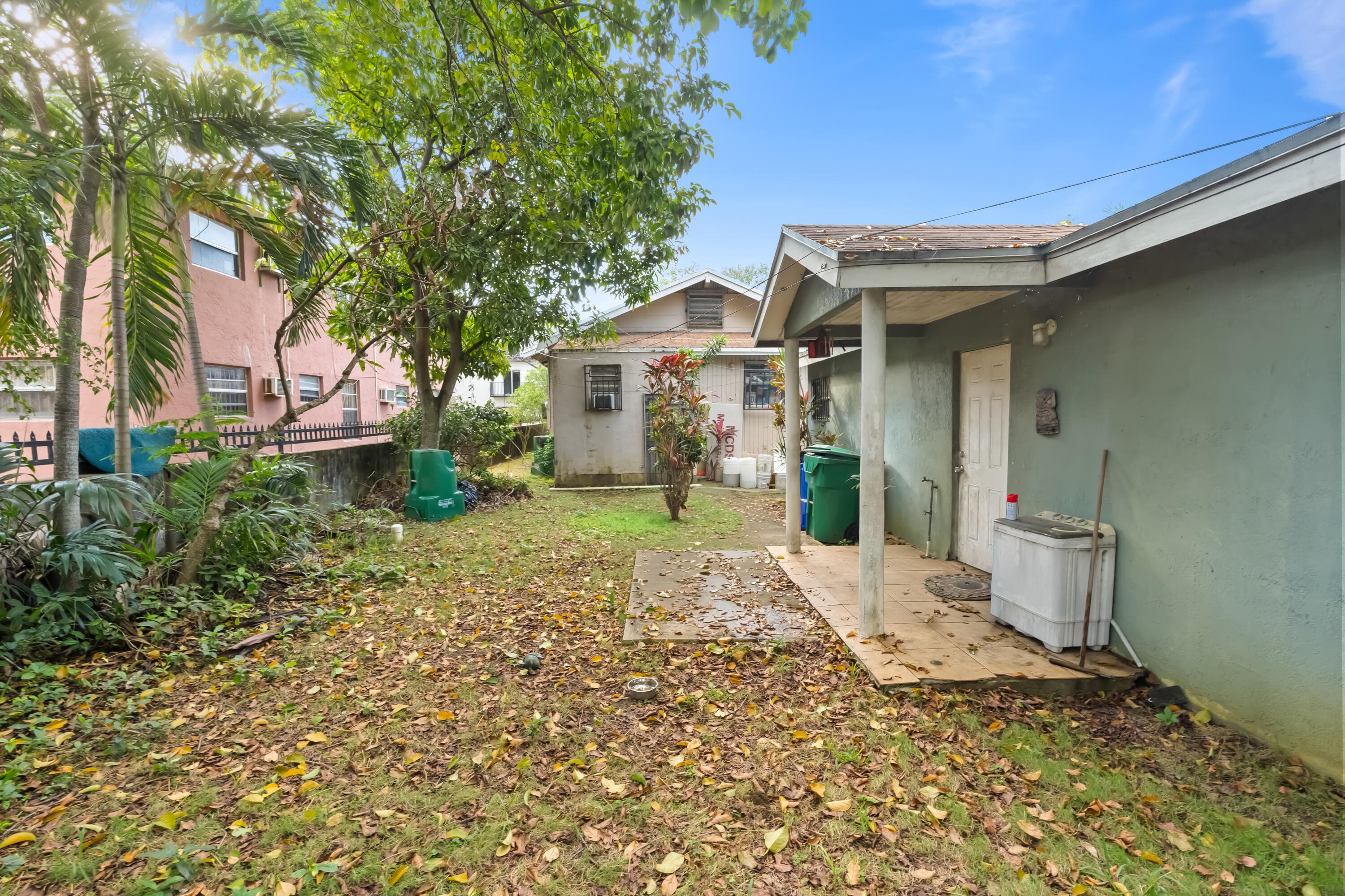 8111 NE 1st Avenue, Miami, FL 33138 — photo 15 of 32
