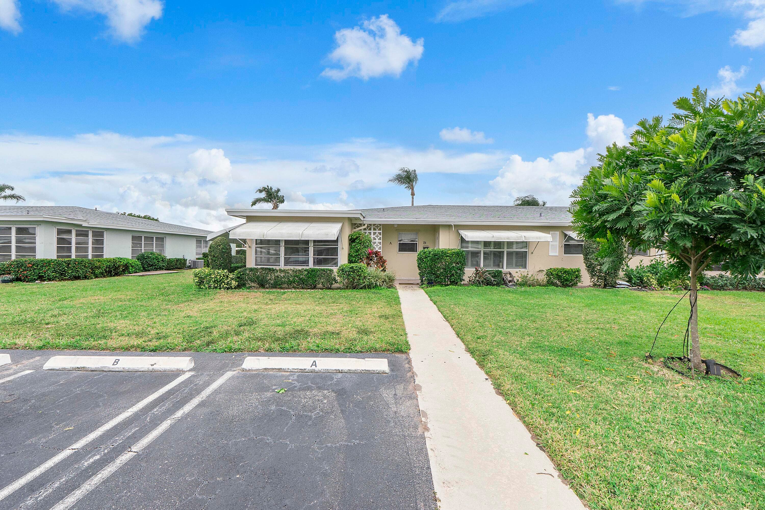 212 High Point Terrace W A, Delray Beach, FL 33445 — photo 2 of 34