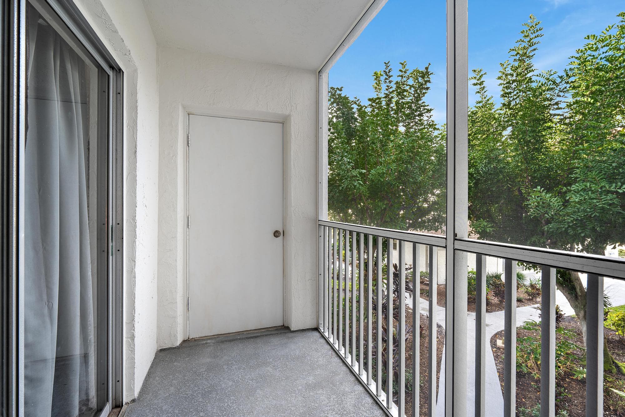 1516 S Lakeside Drive 207, Lake Worth Beach, FL 33460 — photo 11 of 25