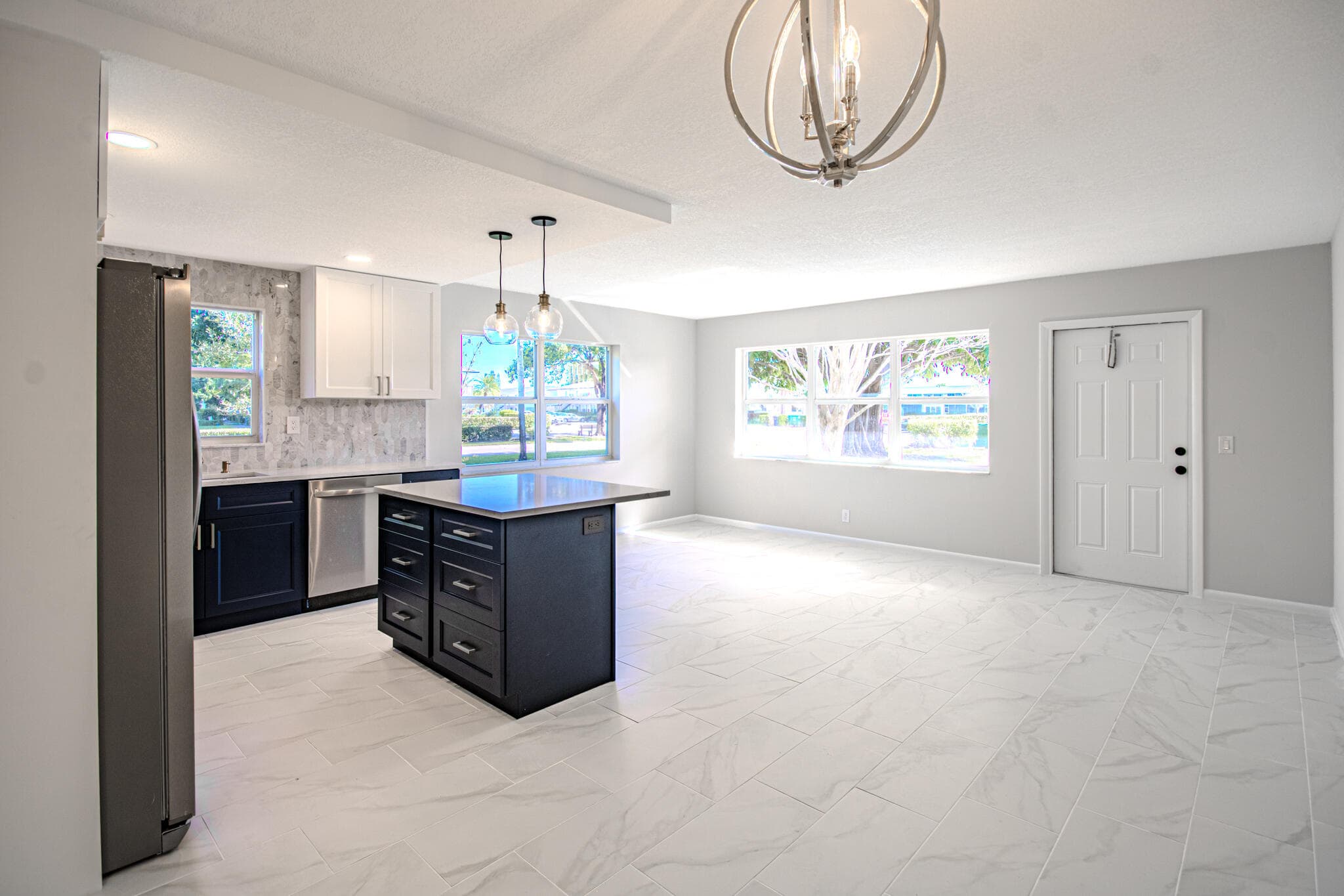 13 Northampton A A, West Palm Beach, FL 33417 — photo 5 of 19