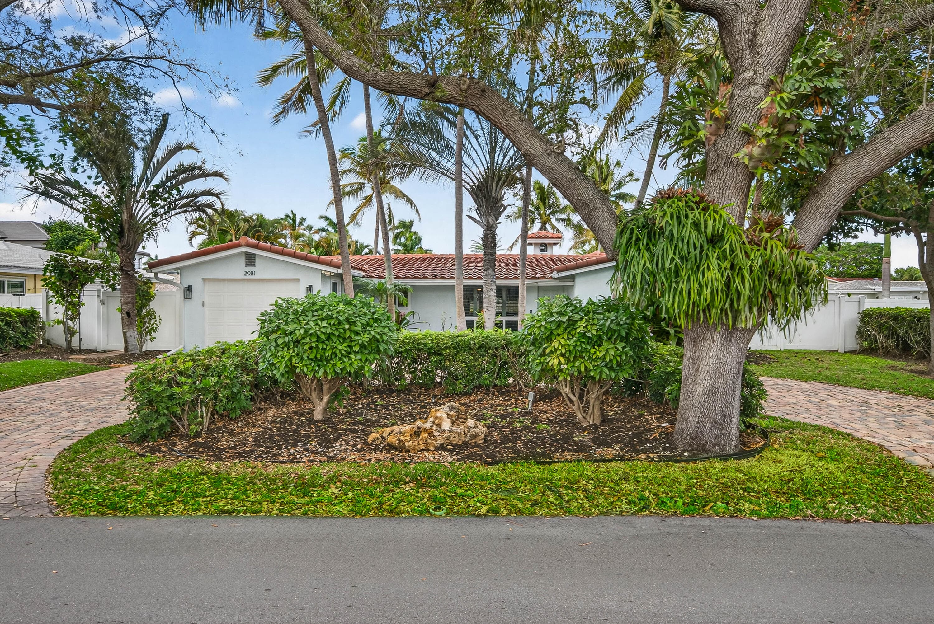 2081 NE 25th Street, Lighthouse Point, FL 33064 — photo 1 of 55