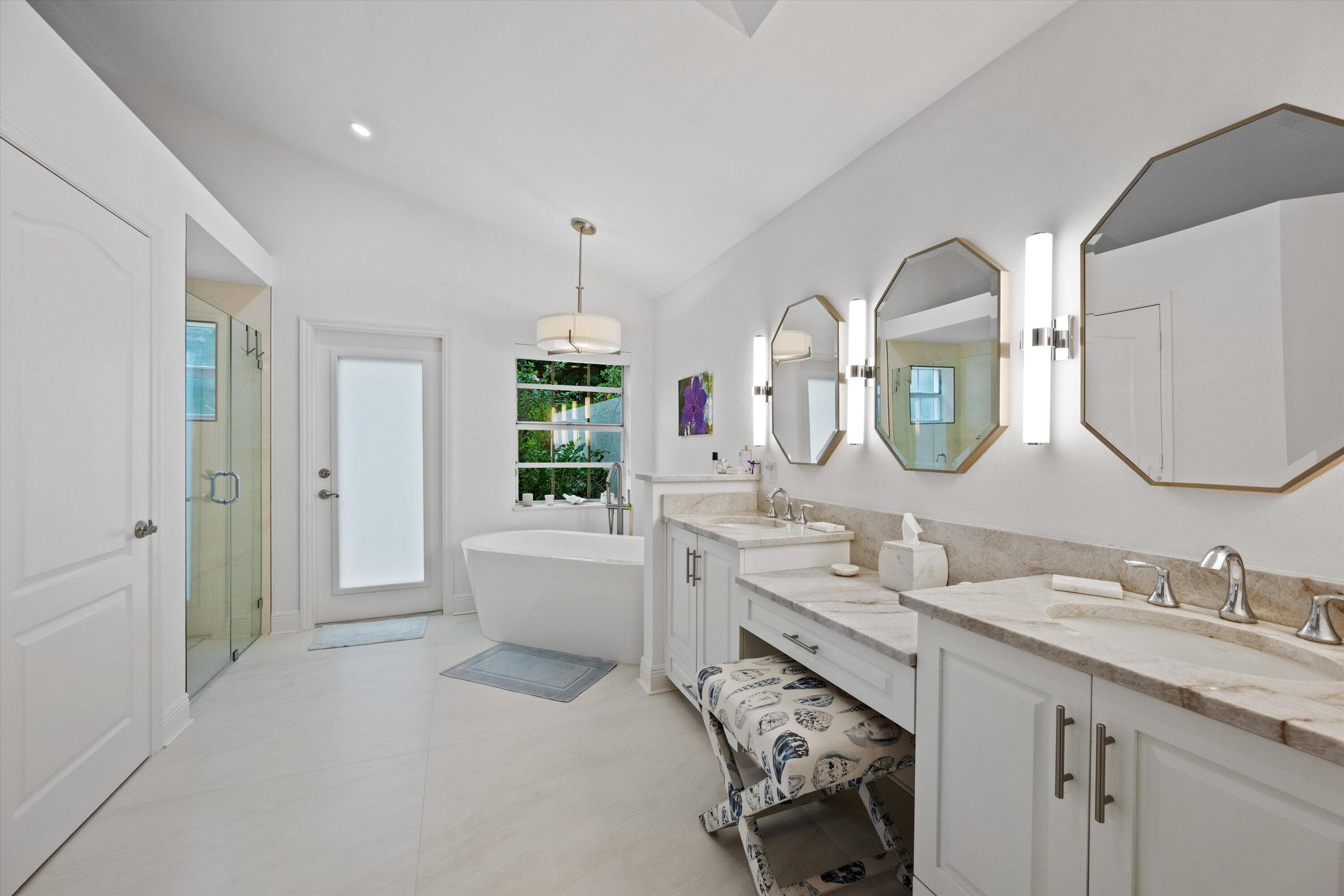 9221 Heathridge Drive, West Palm Beach, FL 33411 — photo 11 of 42