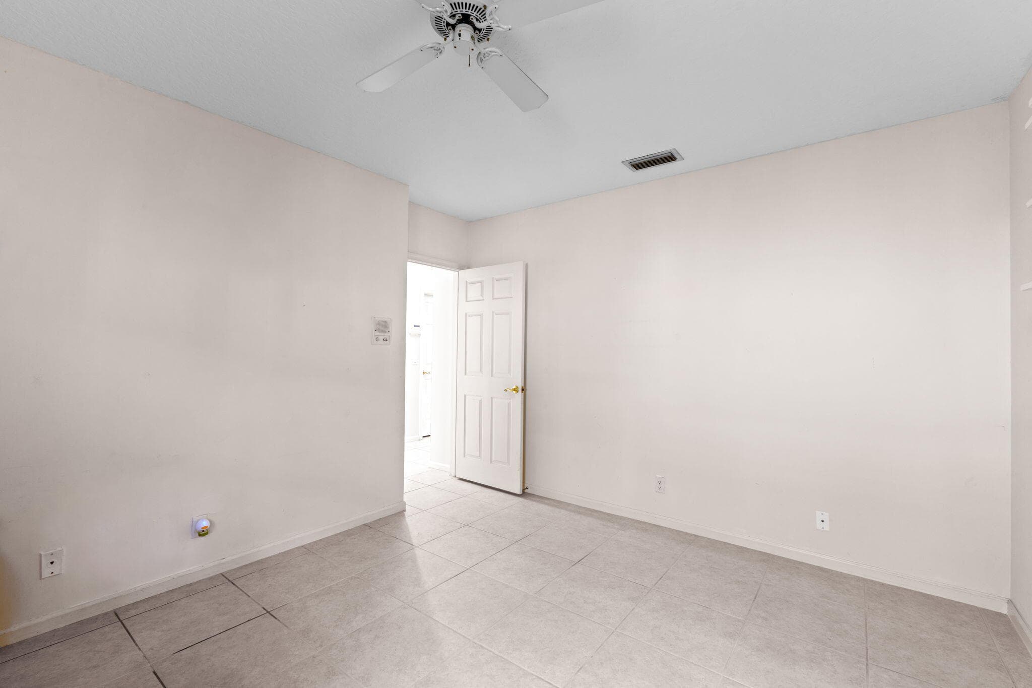 9055 Cypress Hollow Drive, Palm Beach Gardens, FL 33418 — photo 19 of 55