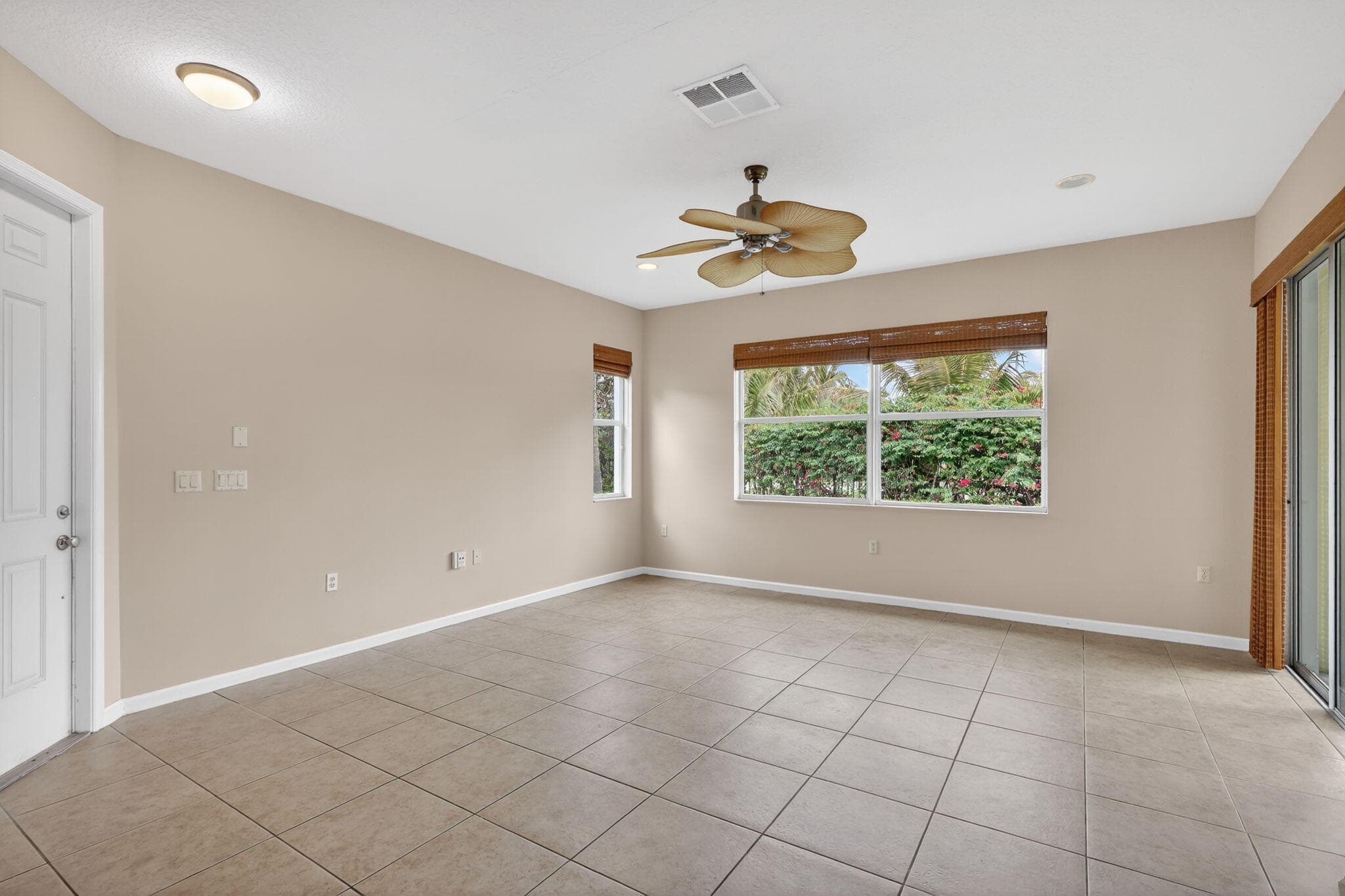 906 Mariner Bay Boulevard, Hutchinson Island, FL 34949 — photo 6 of 61