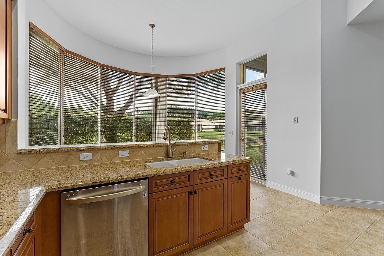 9724 Via Grandezza W, Wellington, FL 33411 — photo 24 of 56