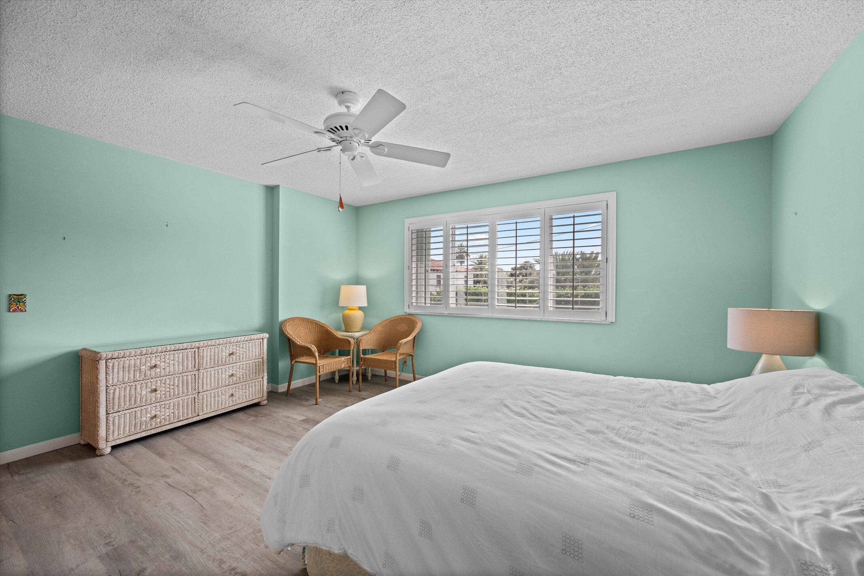 421 S Lakeside Drive 10, Lake Worth Beach, FL 33460 — photo 16 of 32
