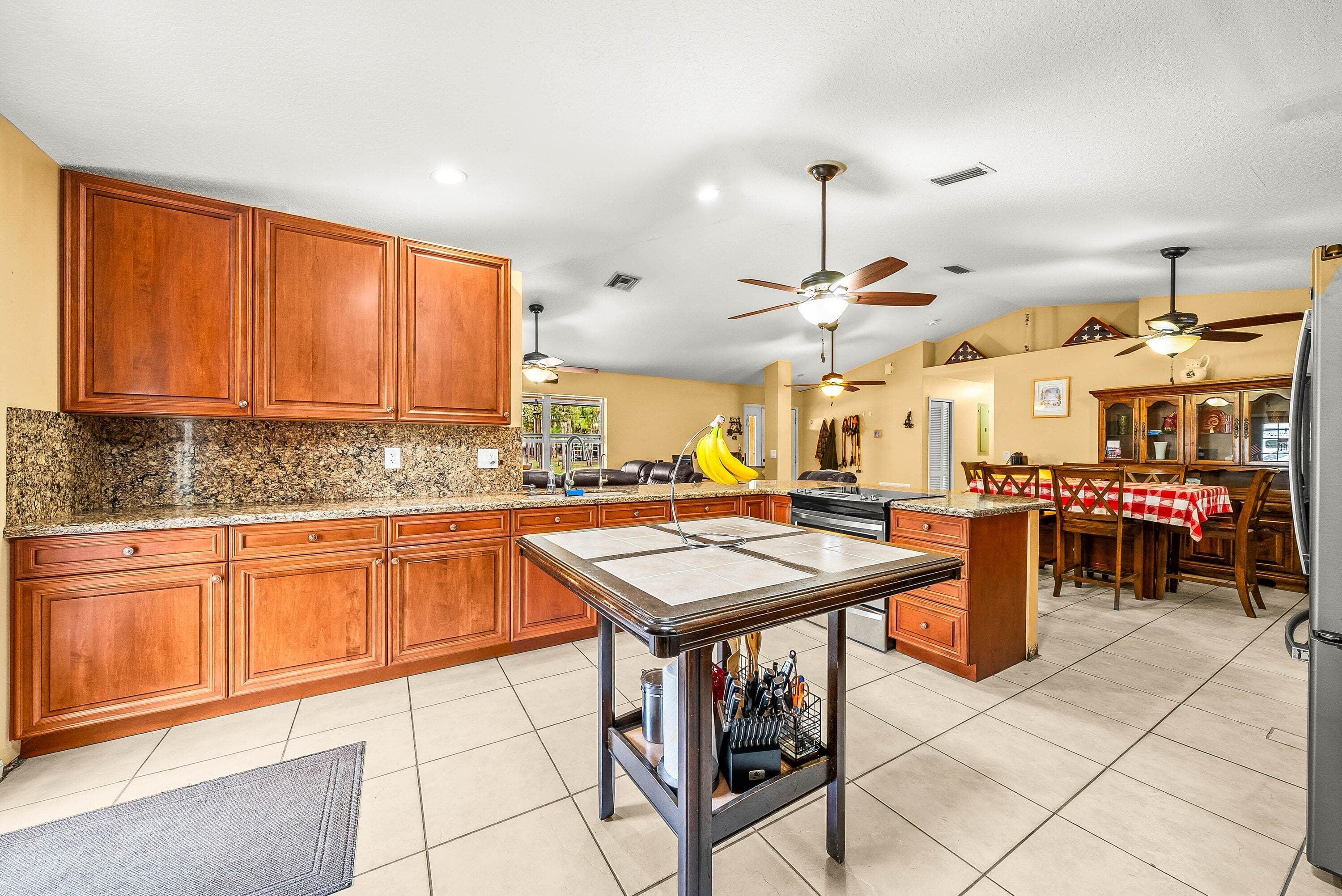 2195 F Road, Loxahatchee Groves, FL 33470 — photo 10 of 54