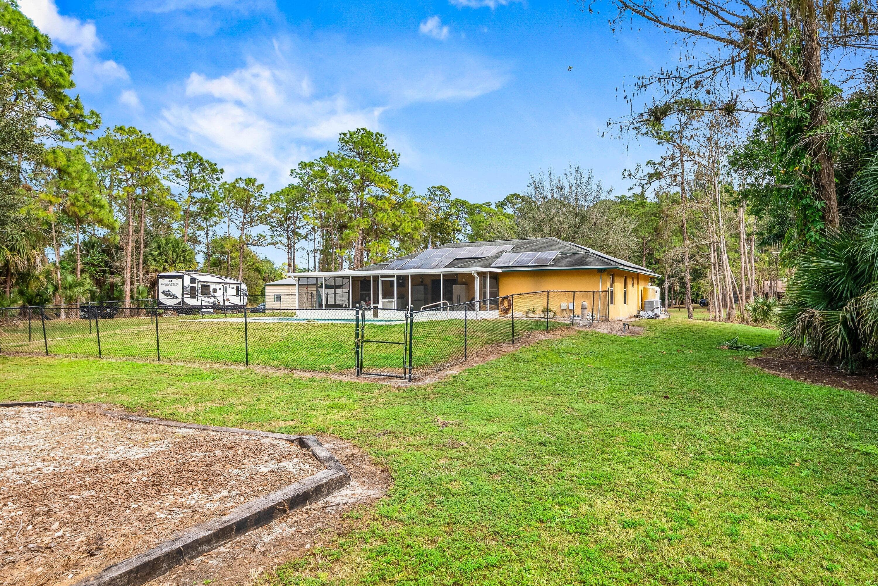 2195 F Road, Loxahatchee Groves, FL 33470 — photo 34 of 54
