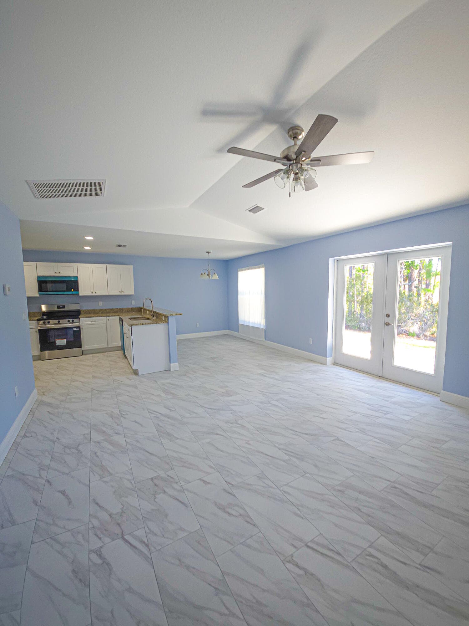 450 Kemper Avenue, Lake Placid, FL 33852 — photo 12 of 64