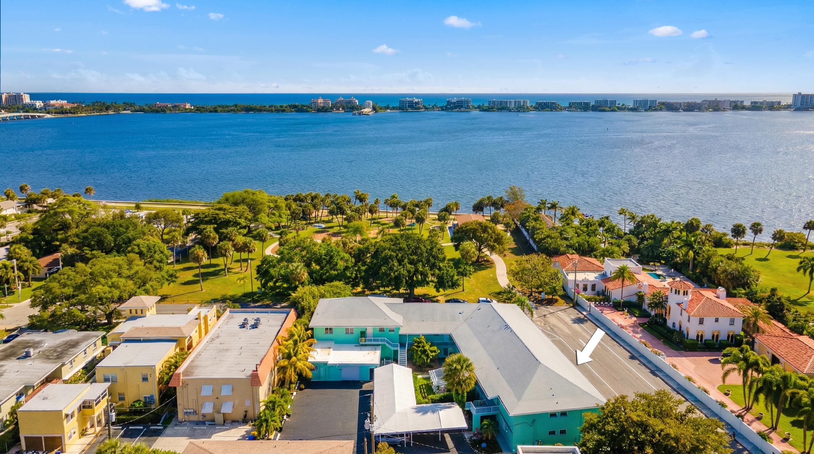 421 S Lakeside Drive 10, Lake Worth Beach, FL 33460 — photo 1 of 32