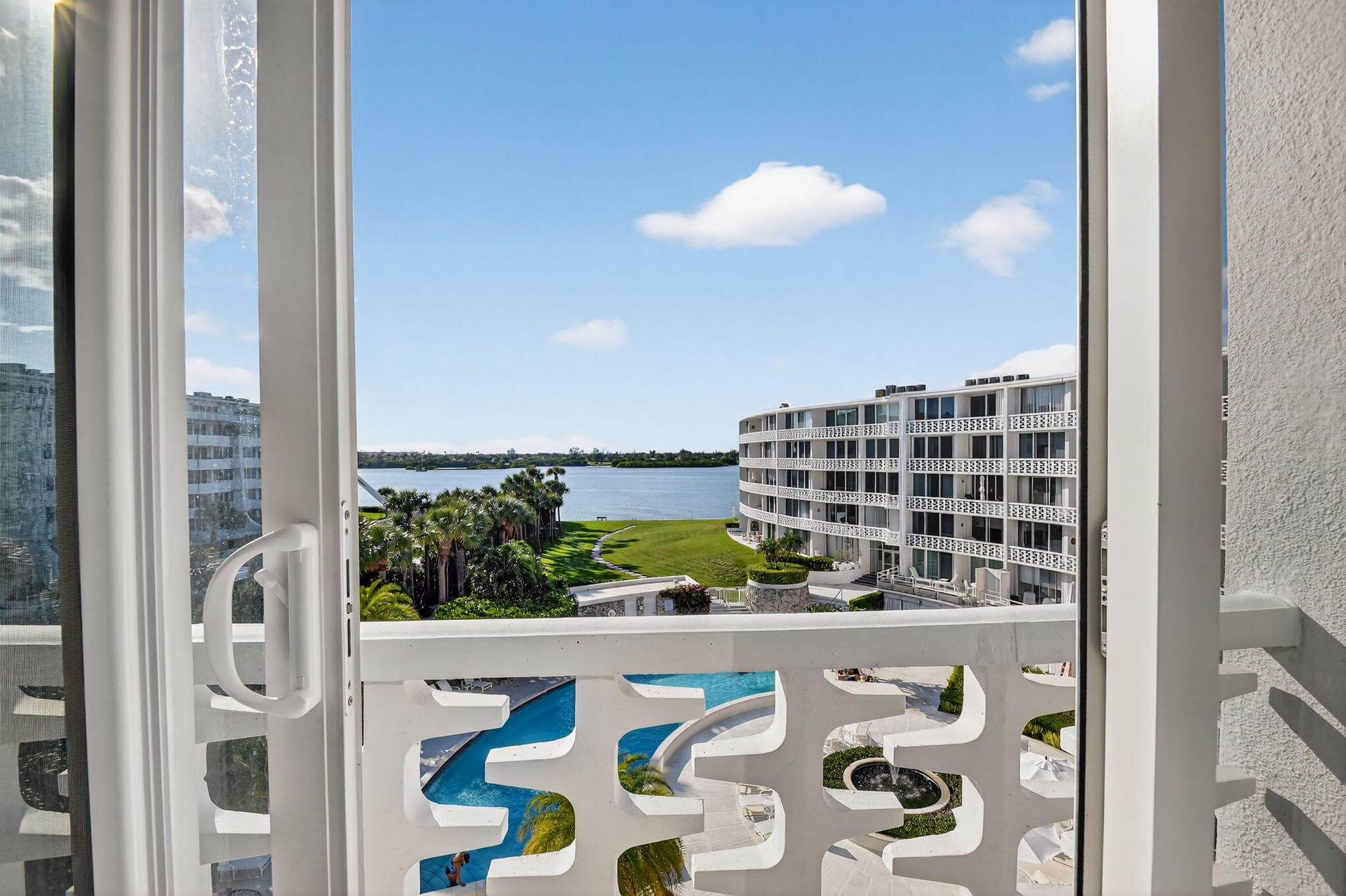 2760 S Ocean Boulevard 417, Palm Beach, FL 33480 — photo 38 of 65