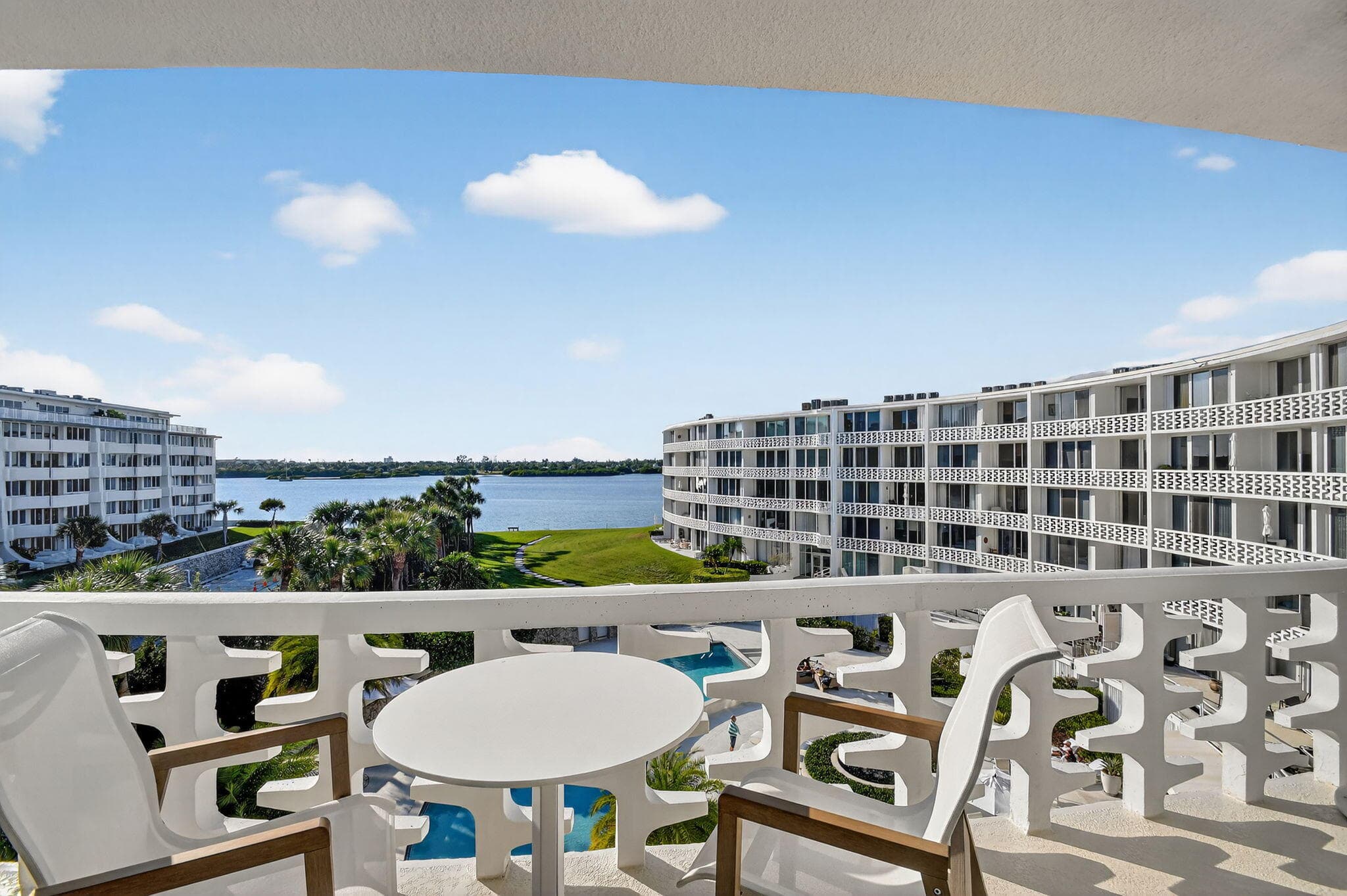 2760 S Ocean Boulevard 417, Palm Beach, FL 33480 — photo 42 of 65