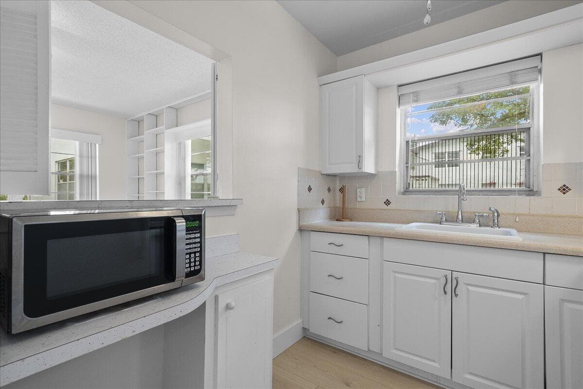 142 Kent I, West Palm Beach, FL 33417 — photo 3 of 31