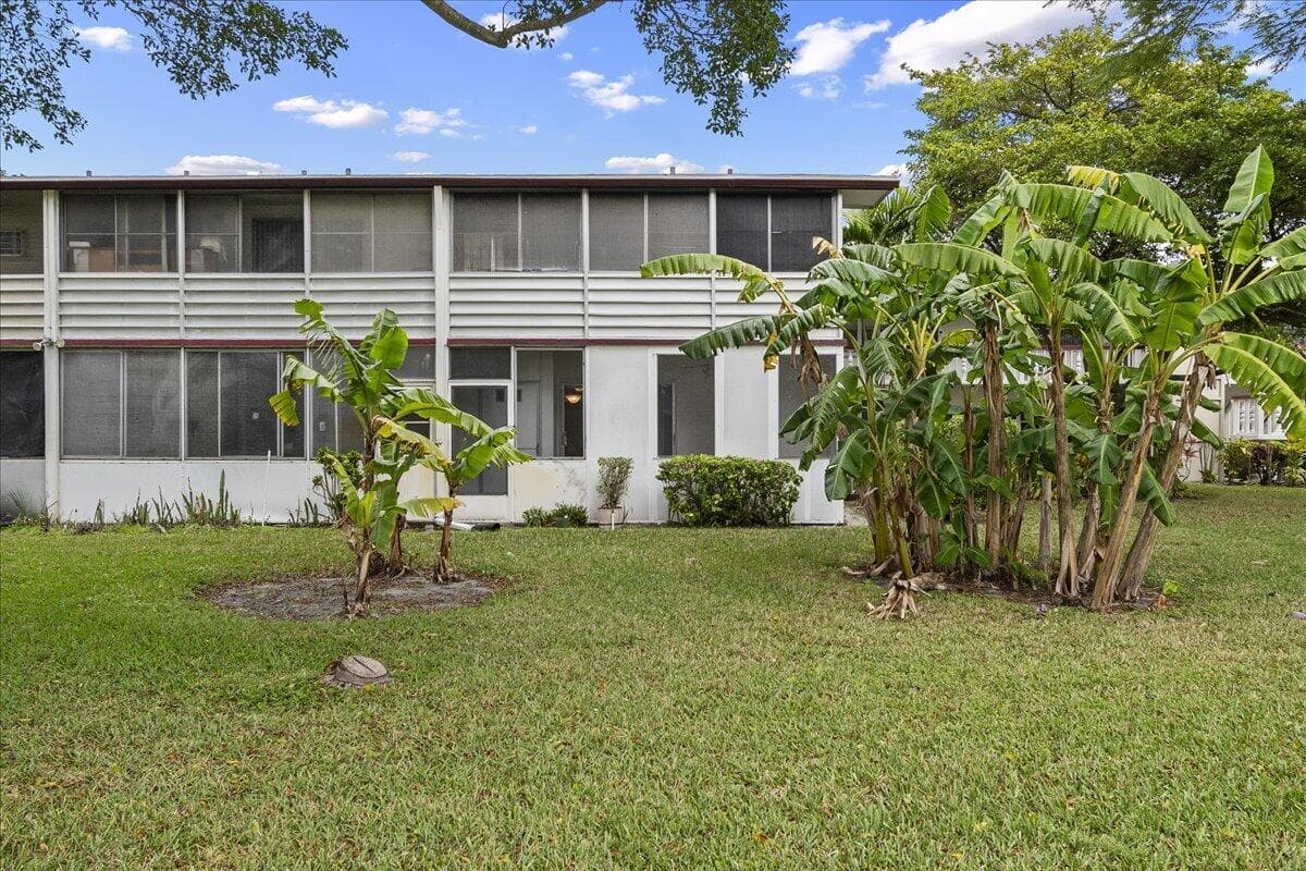 142 Kent I, West Palm Beach, FL 33417 — photo 21 of 31