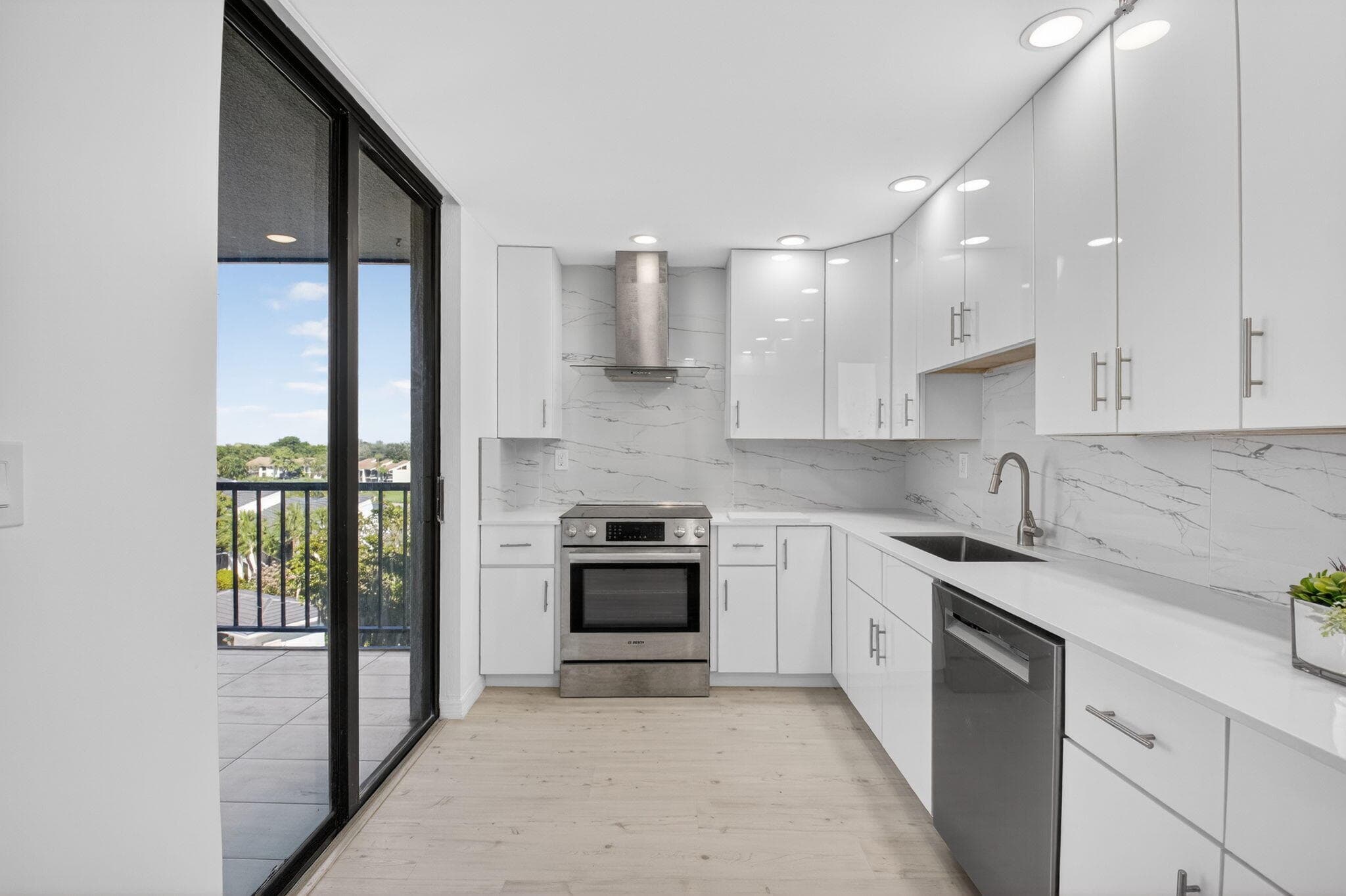 7738 Lakeside Boulevard 352, Boca Raton, FL 33434 — photo 8 of 60