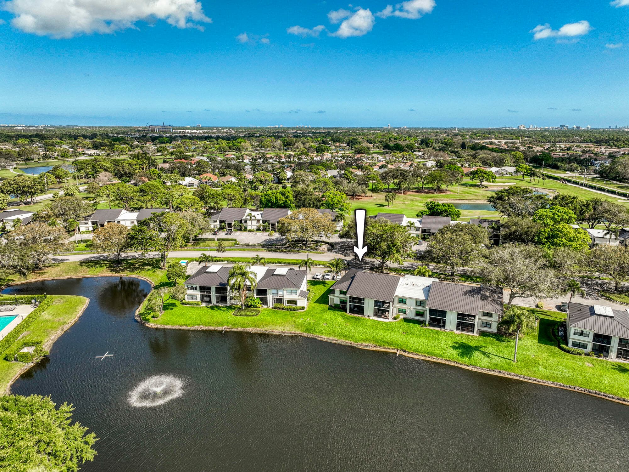 12871 Briarlake Drive 204, Palm Beach Gardens, FL 33418 — photo 2 of 38