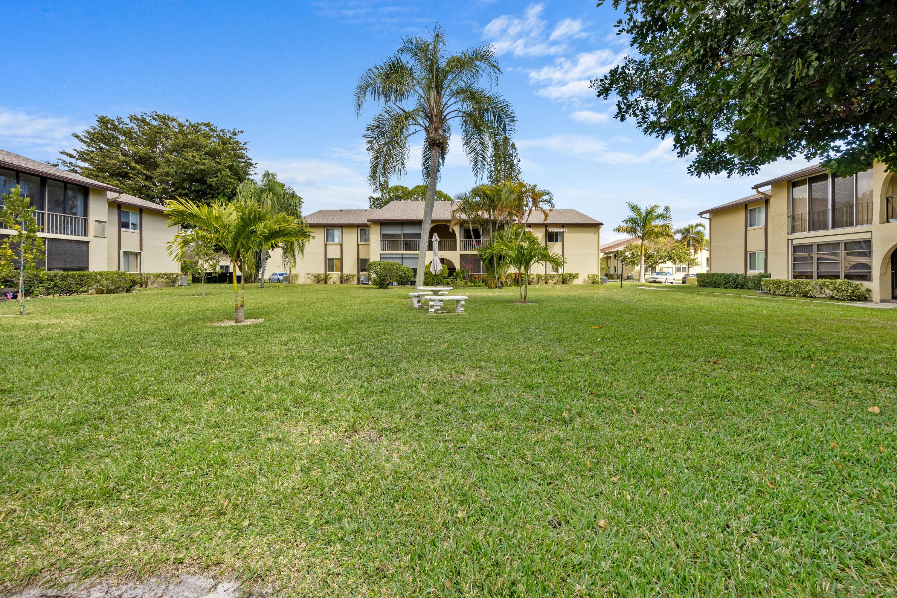 306 Pine Ridge Circle B-2, Greenacres, FL 33463 — photo 3 of 15