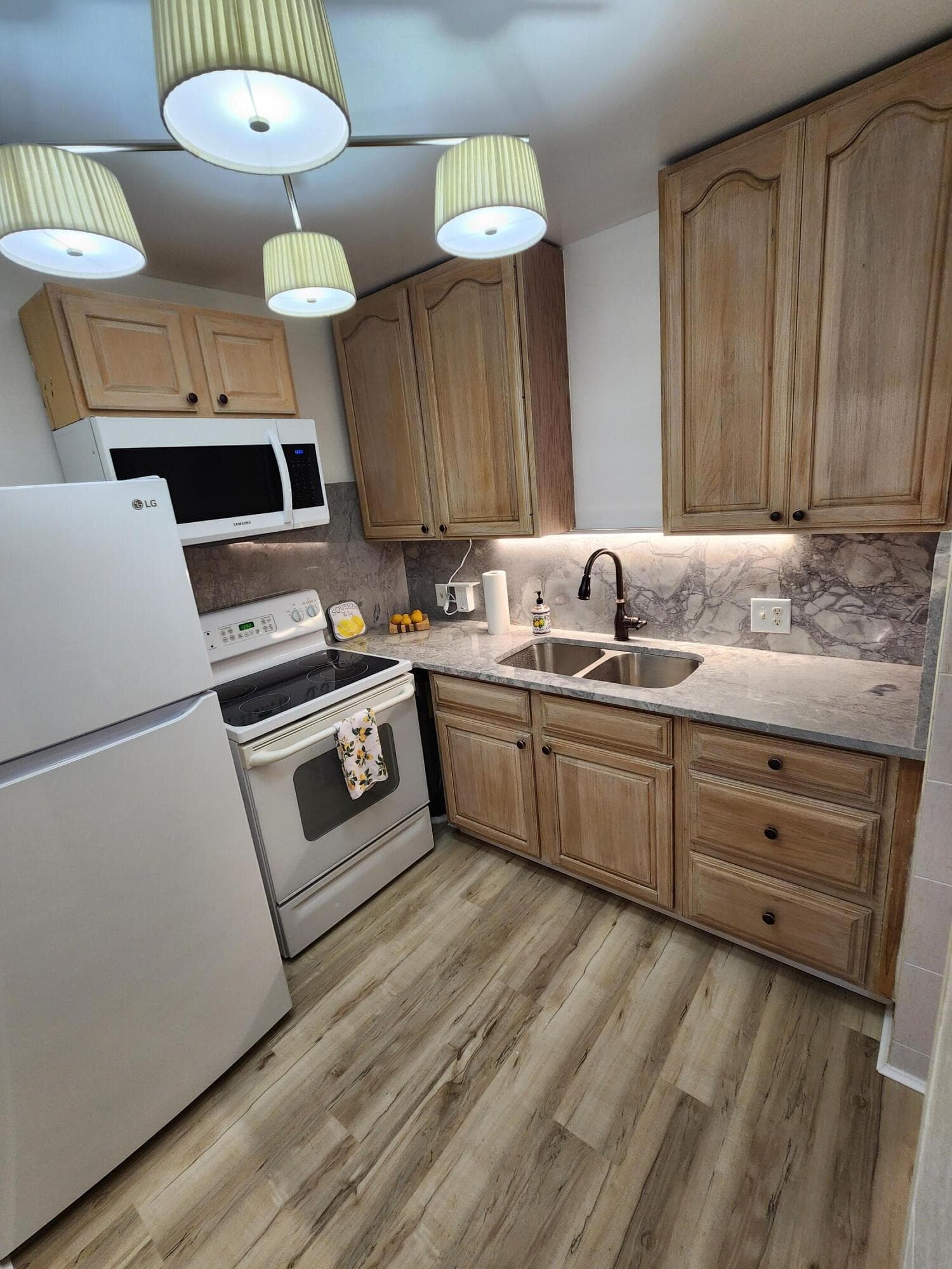 106 Suffolk C, Boca Raton, FL 33434 — photo 14 of 27